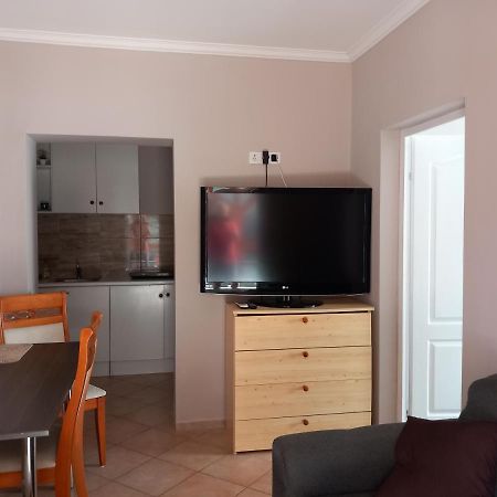 Hanna Apartman Apartment Балатонлеле Екстериор снимка