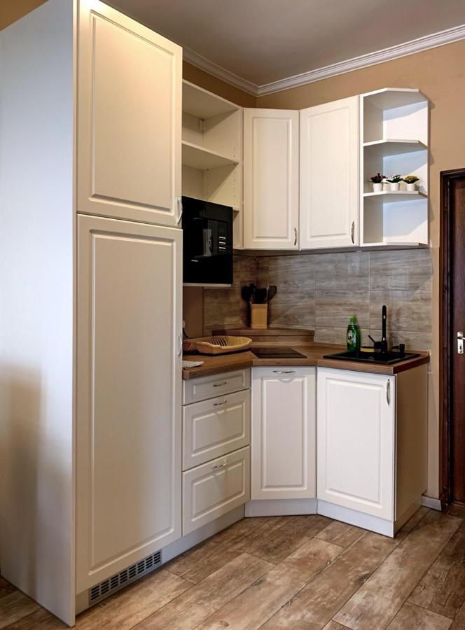 Hanna Apartman Apartment Балатонлеле Екстериор снимка