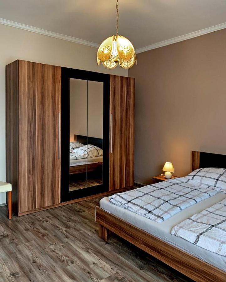 Hanna Apartman Apartment Балатонлеле Екстериор снимка