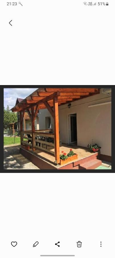 Hanna Apartman Apartment Балатонлеле Екстериор снимка
