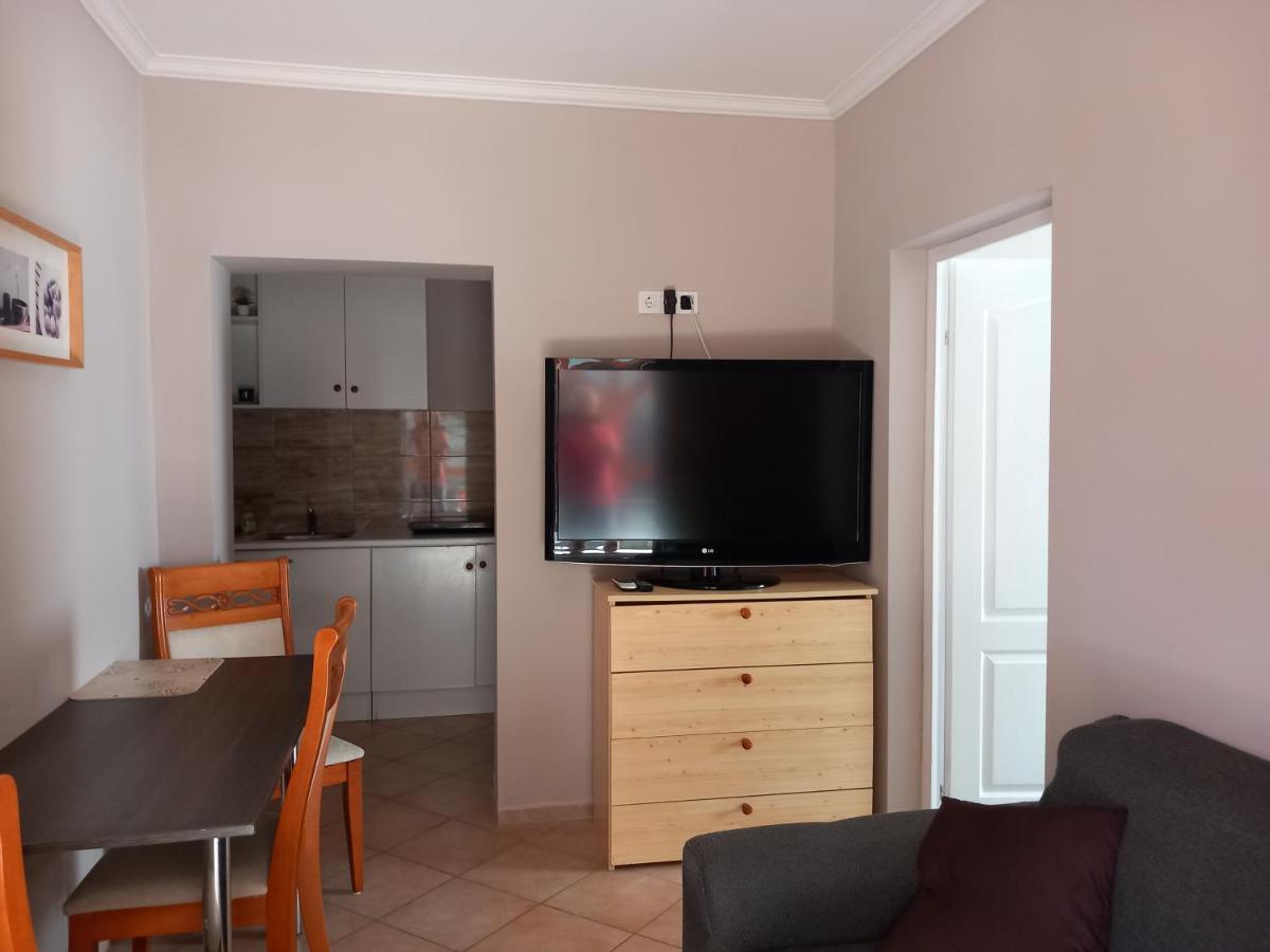 Hanna Apartman Apartment Балатонлеле Екстериор снимка